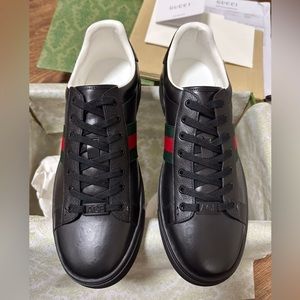 NWT Leather sneakers with dust bag/ box